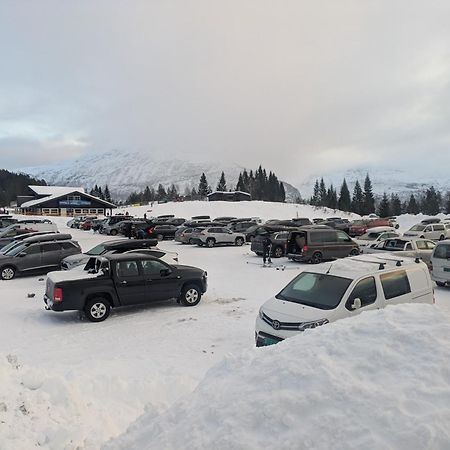 Hytte I Stryn Med Elbil Lader Exterior photo